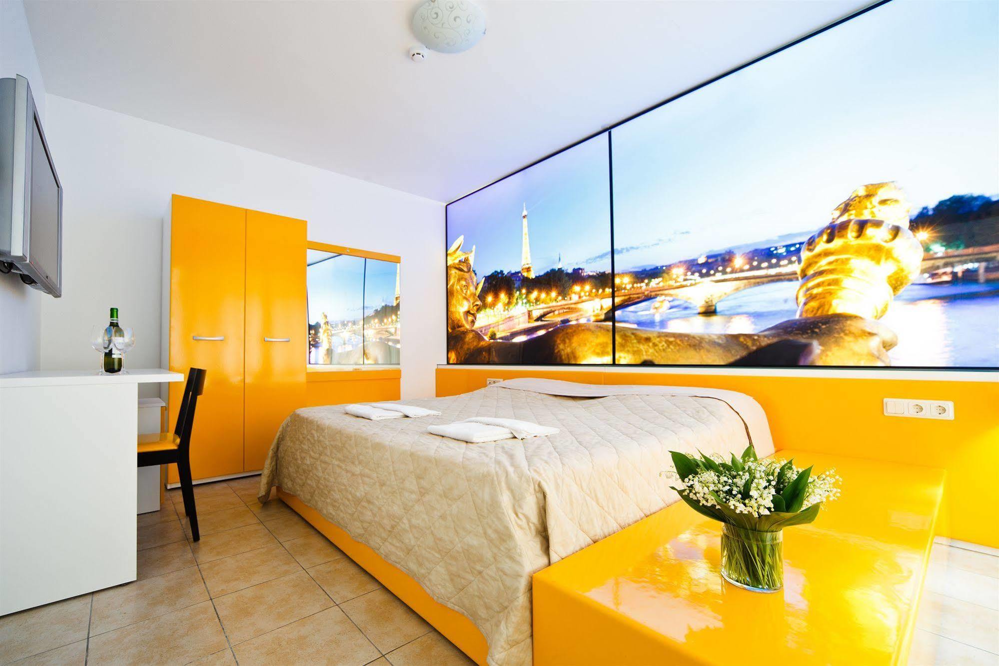 Autosole Motel Riga Exterior foto