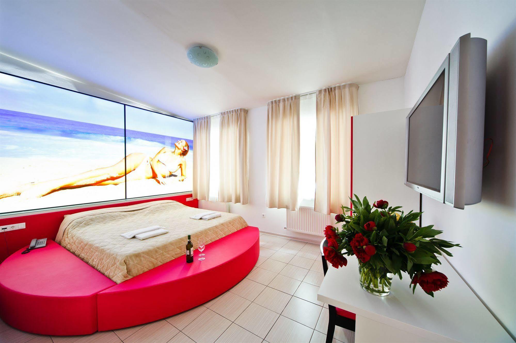 Autosole Motel Riga Exterior foto